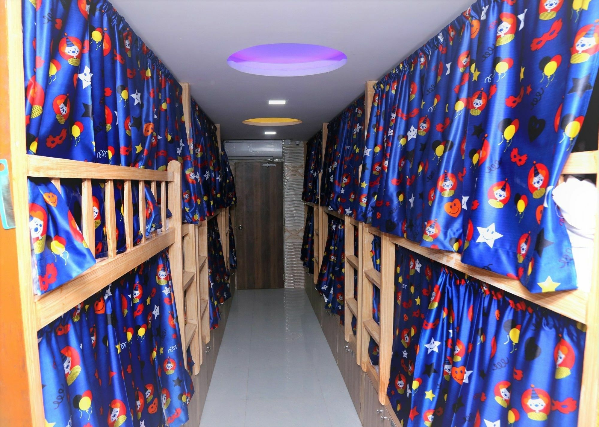 Delta Dormitory Мумбаи Экстерьер фото